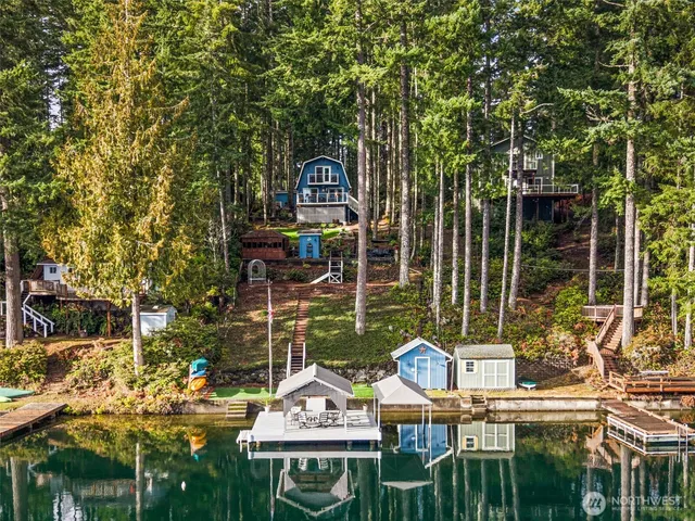 $725,000 | 2800 East Phillips Lake Loop Road, Shelton, WA 98584