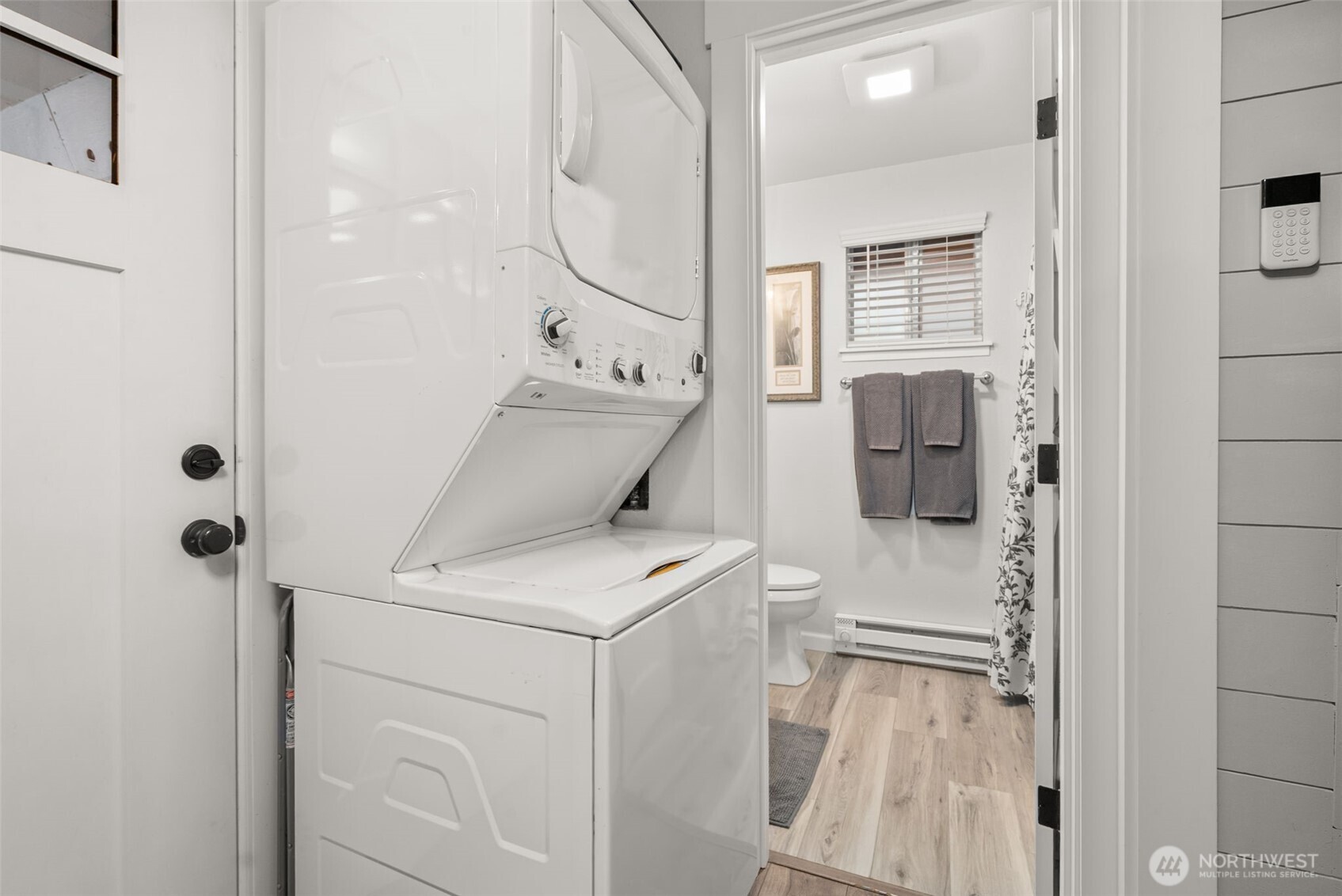 2800 East Phillips Lake Loop Road Shelton, WA 98584 - Photo 10 of 40 a utility room with dryer and washer