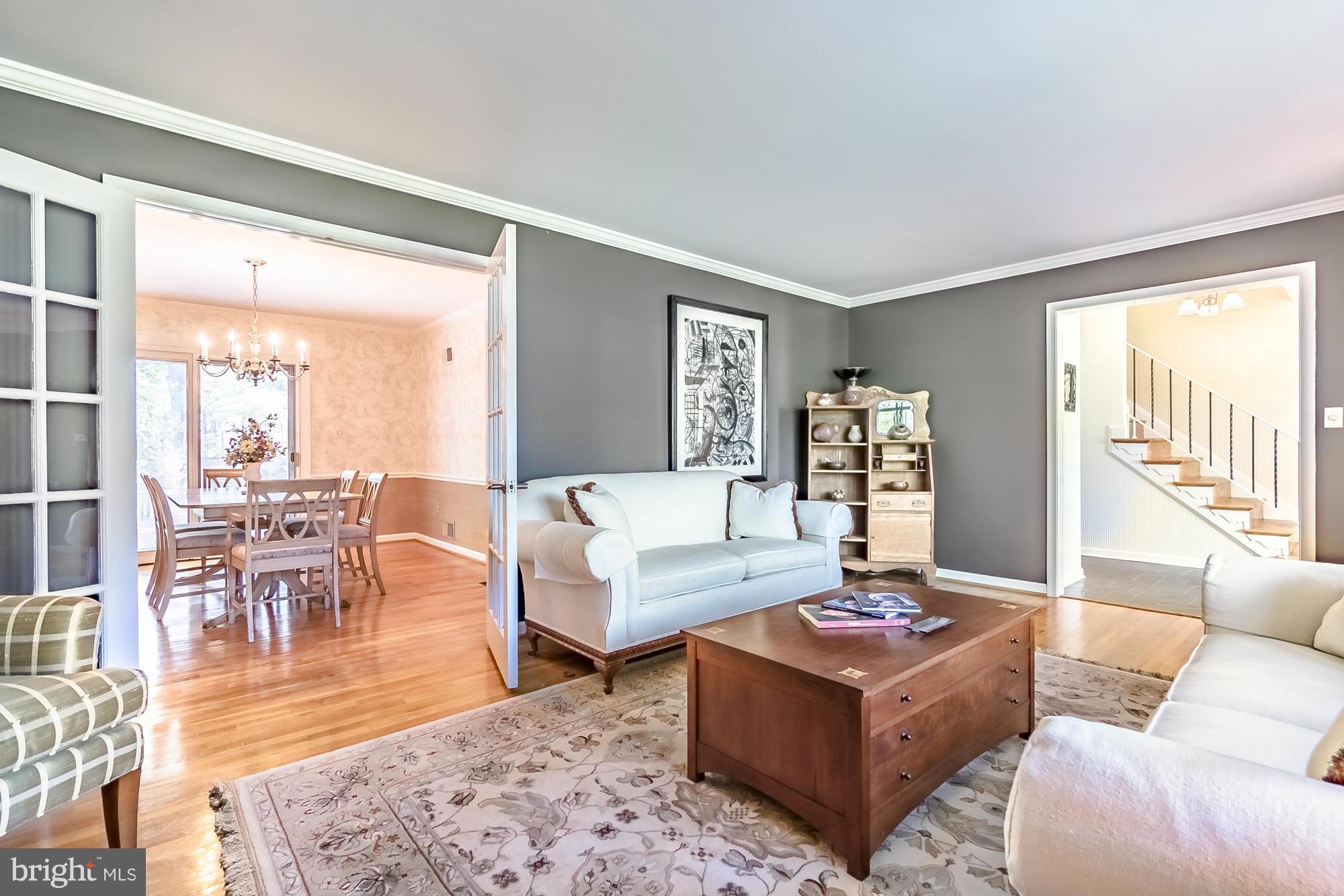 13621 North Gate Drive Silver Spring, MD 20906 - Photo 6 of 30 Living Room