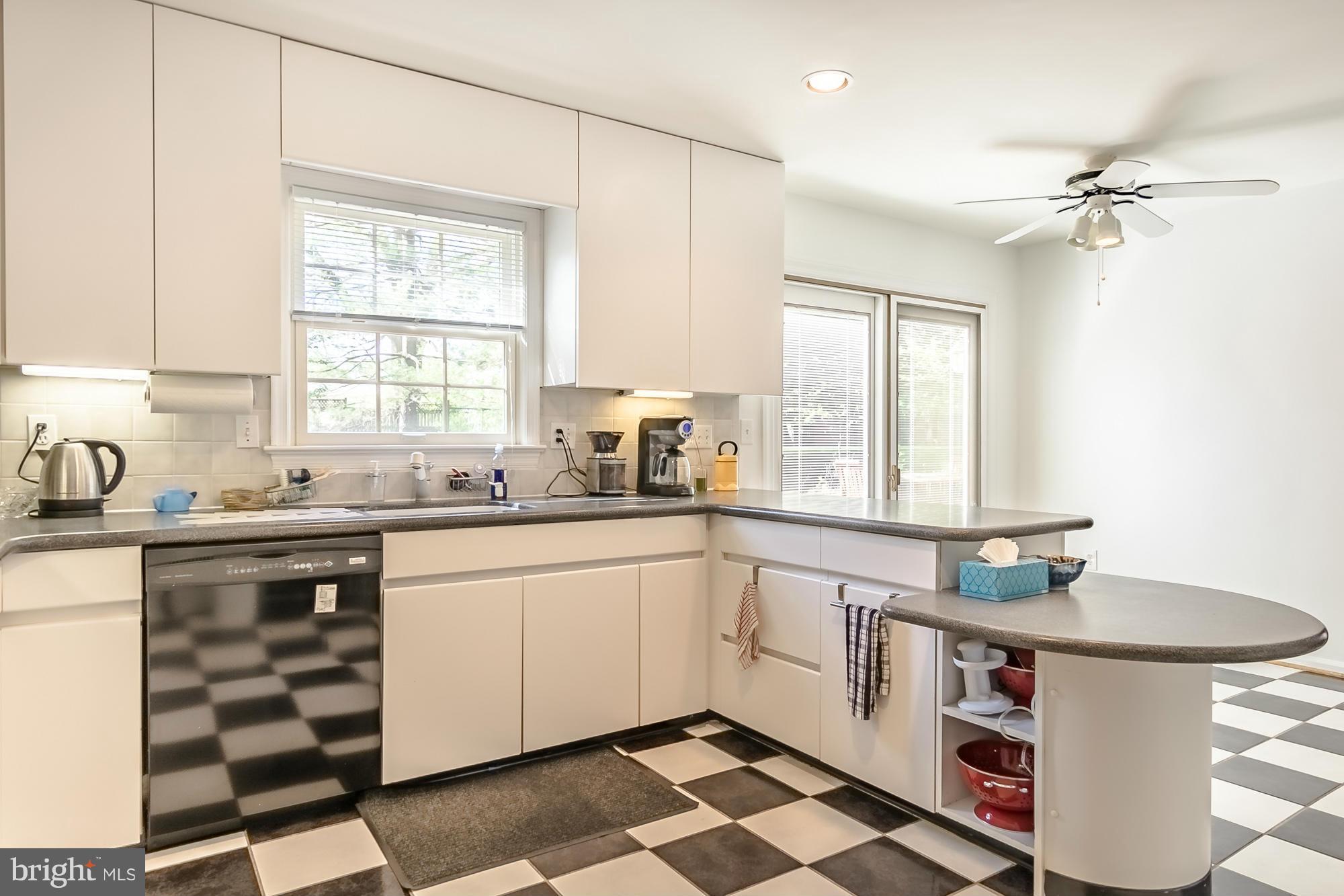 13621 North Gate Drive Silver Spring, MD 20906 - Photo 10 of 30 Kitchen