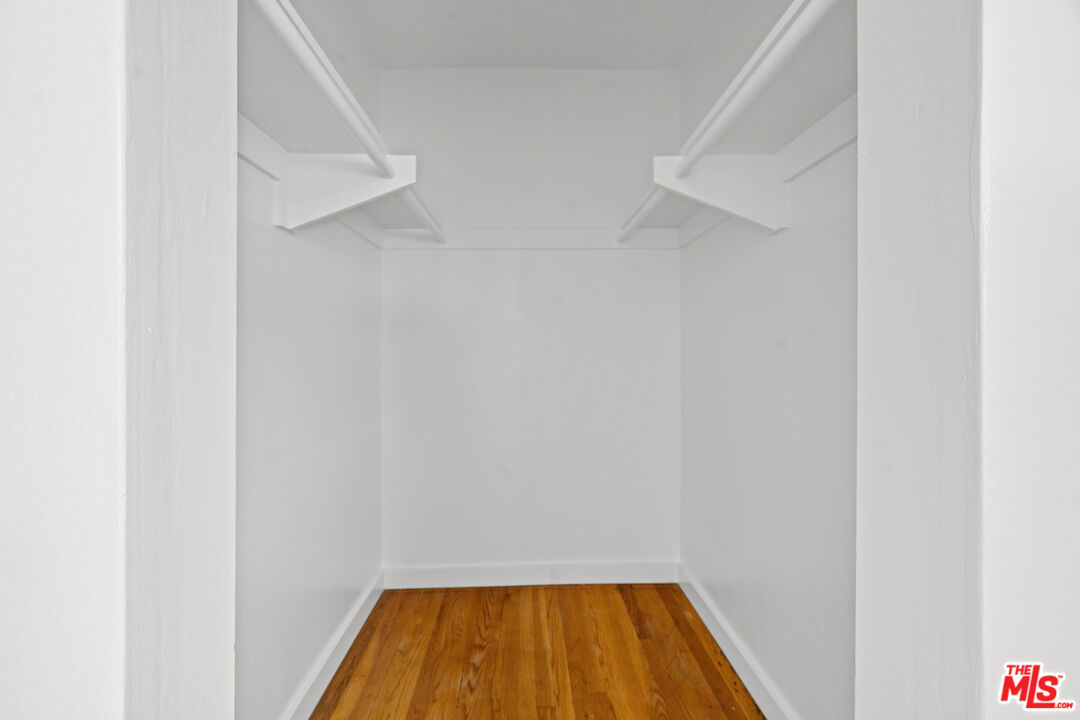 511 Rialto Avenue, Unit 4 Venice, CA 90291 - Photo 12 of 17 a small space with wooden floor and a window