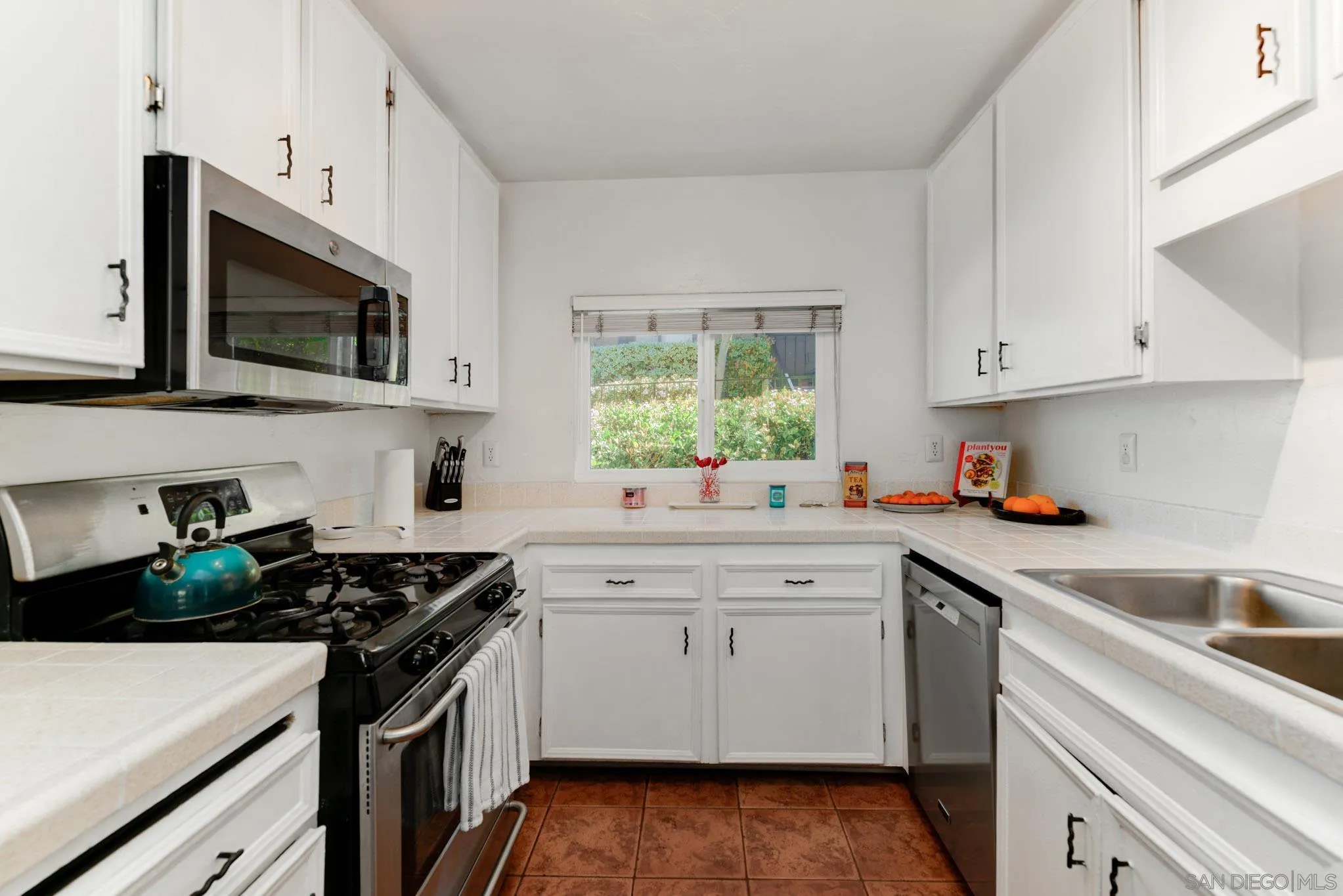 10790 Riderwood Terrace, Unit D Santee, CA 92071 - Photo 2 of 25