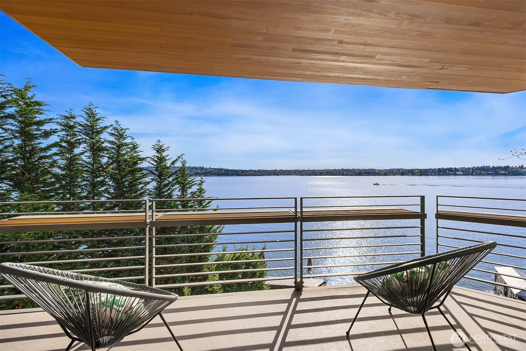 7703 West Mercer Way Mercer Island, WA 98040 - Photo 24 of 37