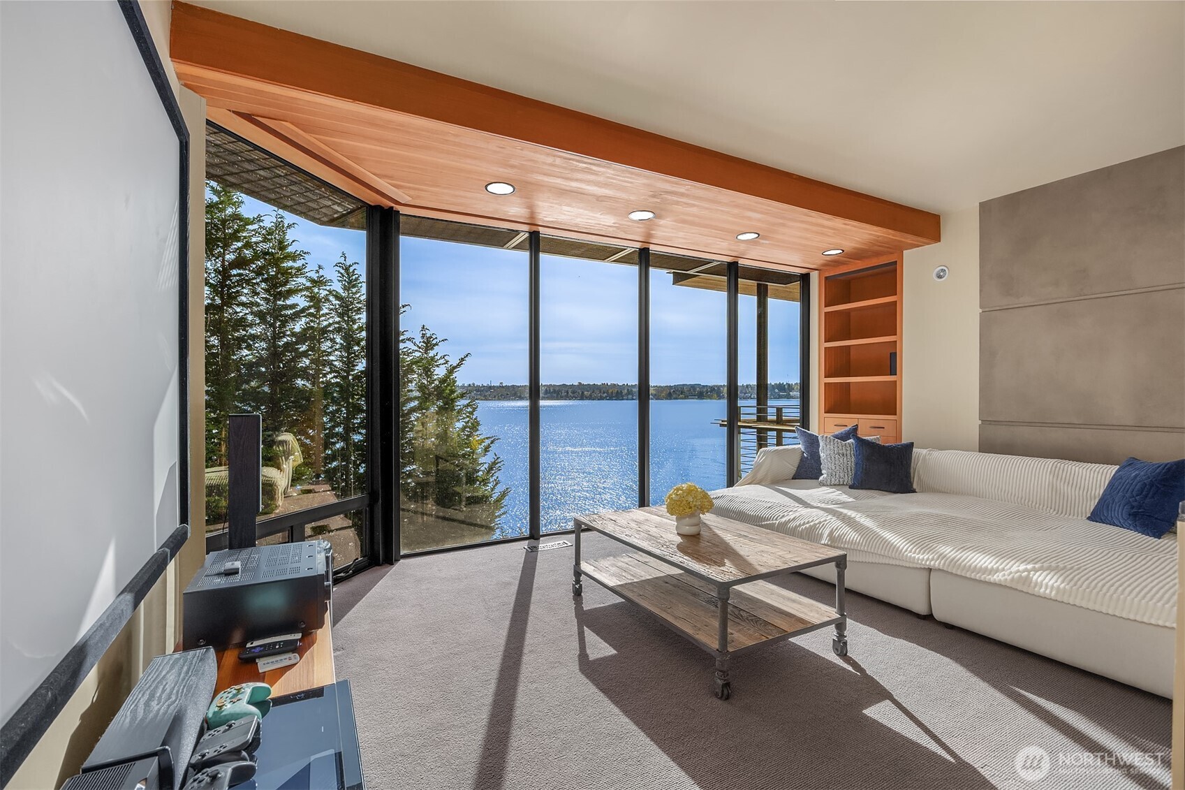 7703 West Mercer Way Mercer Island, WA 98040 - Photo 25 of 37