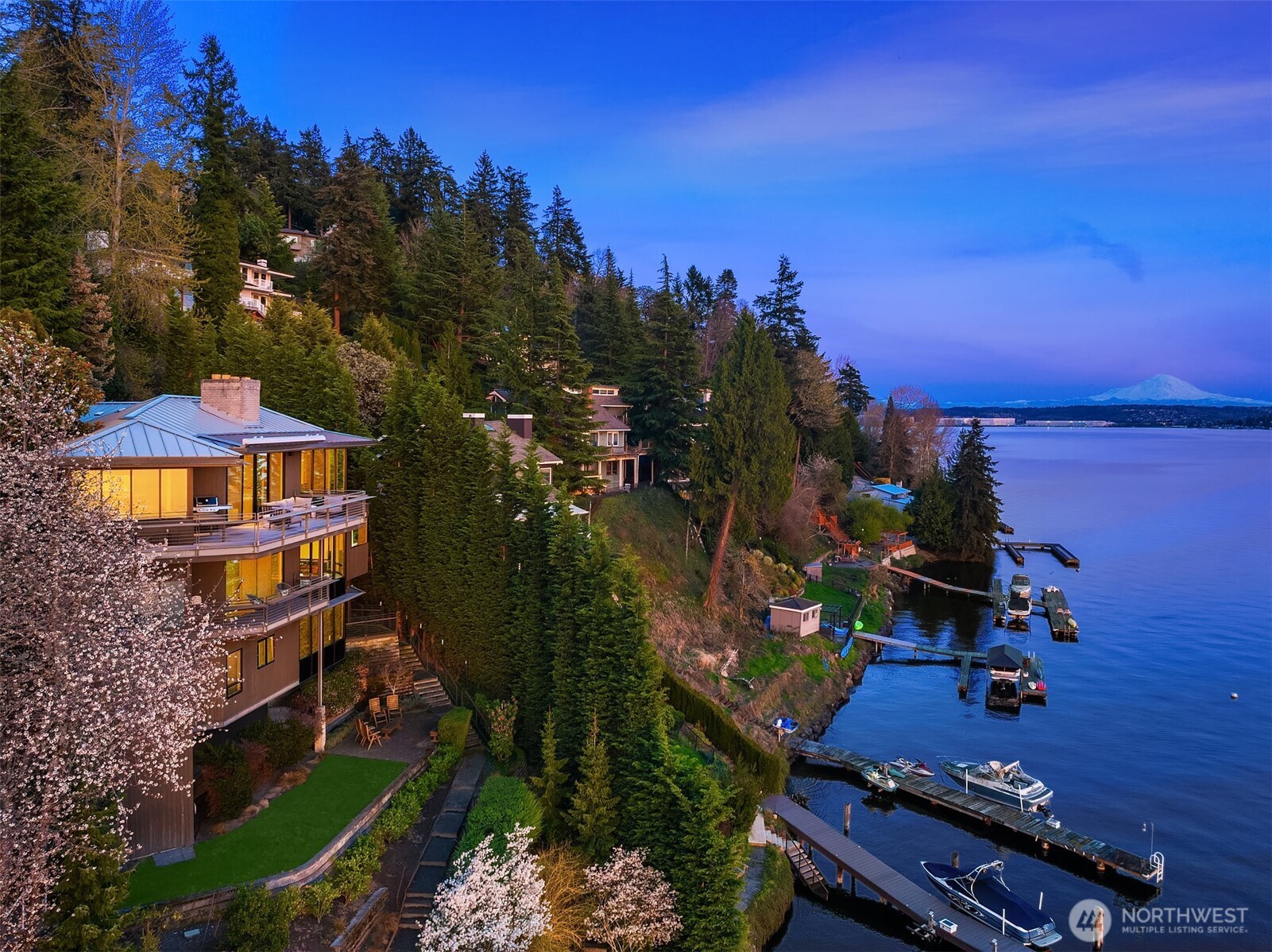 7703 West Mercer Way Mercer Island, WA 98040 - Photo 33 of 37