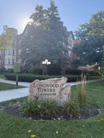 $174,500 | 10905 South Longwood Drive, Unit 3, Chicago, IL 60643