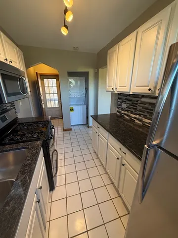 $174,500 | 10905 South Longwood Drive, Unit 3, Chicago, IL 60643