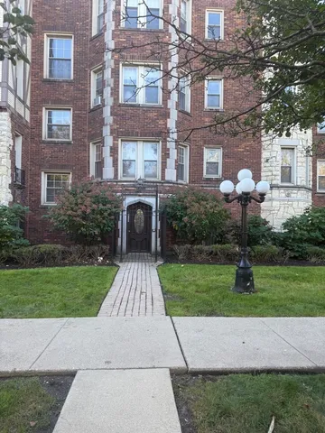 $174,500 | 10905 South Longwood Drive, Unit 3, Chicago, IL 60643