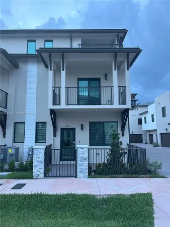$4,500 | 4227 Northwest 83rd Path, Doral, FL 33166