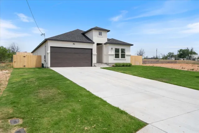 $2,300 | 223 Timberline Drive, Burnet, TX 78611