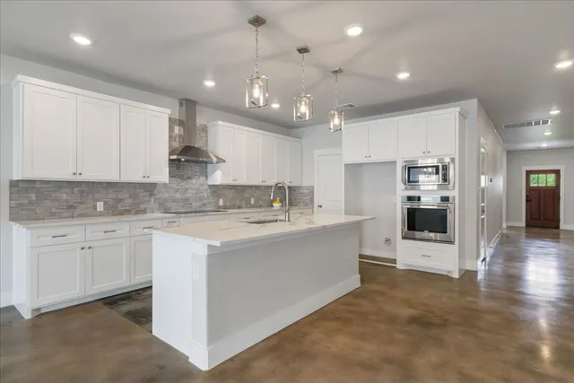 $2,300 | 223 Timberline Drive, Burnet, TX 78611