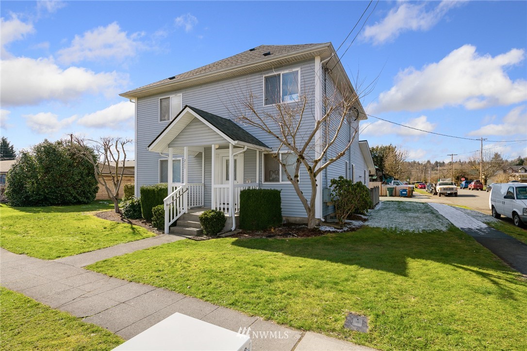 211 4th Street Sultan, WA 98294 - Photo 2 of 7 Gallery Image 2