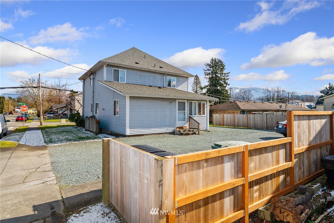 211 4th Street Sultan, WA 98294 - Photo 3 of 7 Gallery Image 3