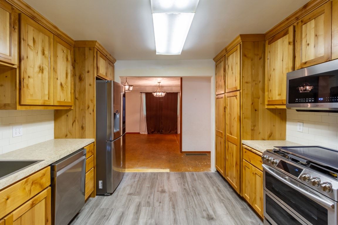 30522 North Mill Road Deer Park, WA 99006 - Photo 4 of 36 Gallery Image 4