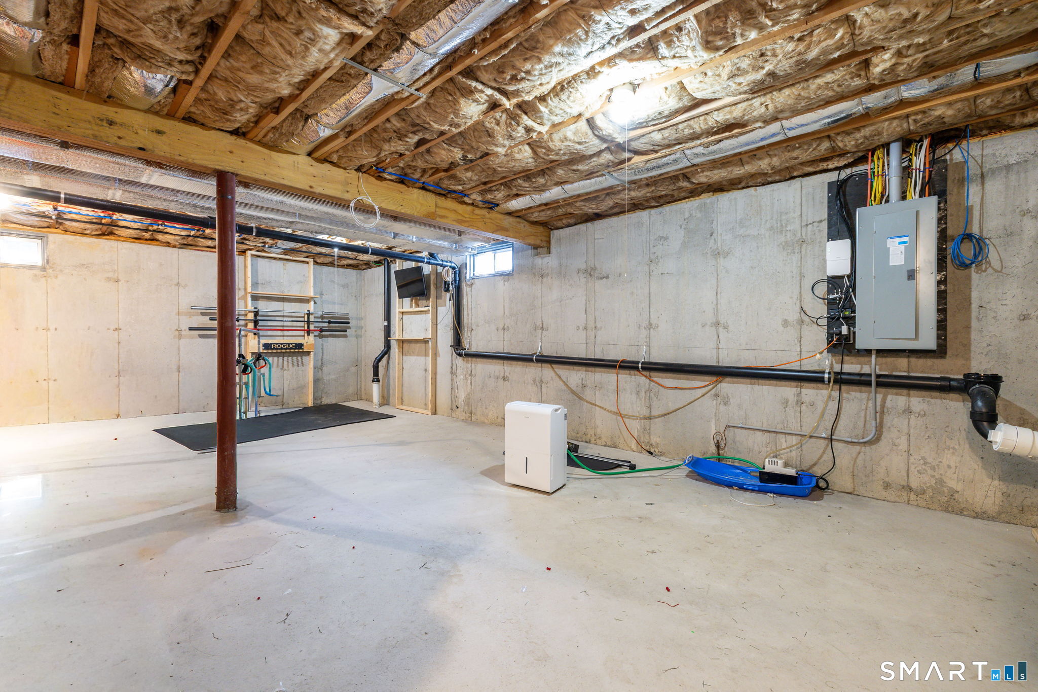 365 Allentown Road, Unit 34 Bristol, CT 06010 - Photo 36 of 43 a room with gym equipment