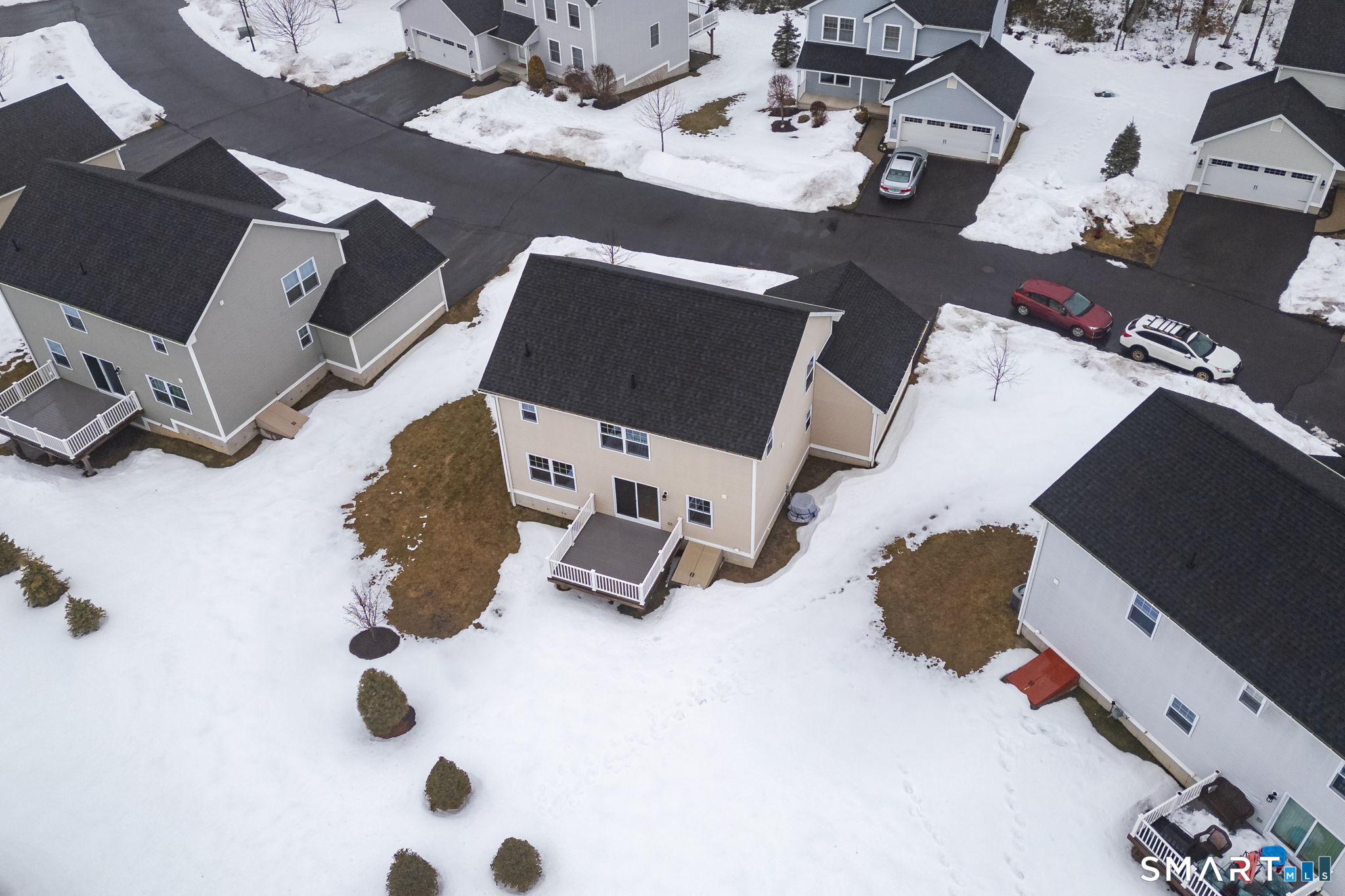 365 Allentown Road, Unit 34 Bristol, CT 06010 - Photo 41 of 43 an aerial view of a couch