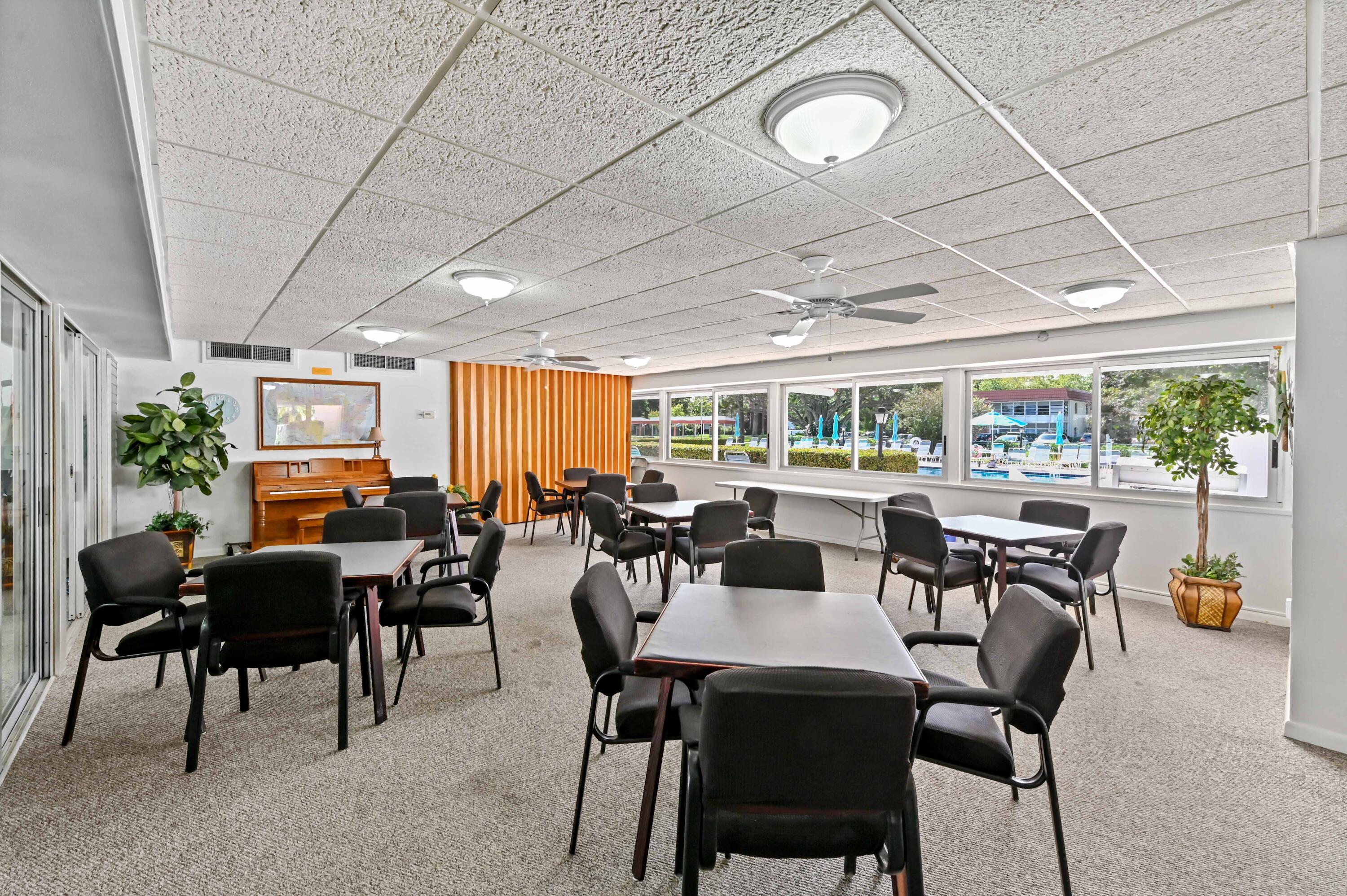 2600 Southeast Ocean Boulevard, Unit AA8 Stuart, FL 34996 - Photo 29 of 36 27 Dining Room 01