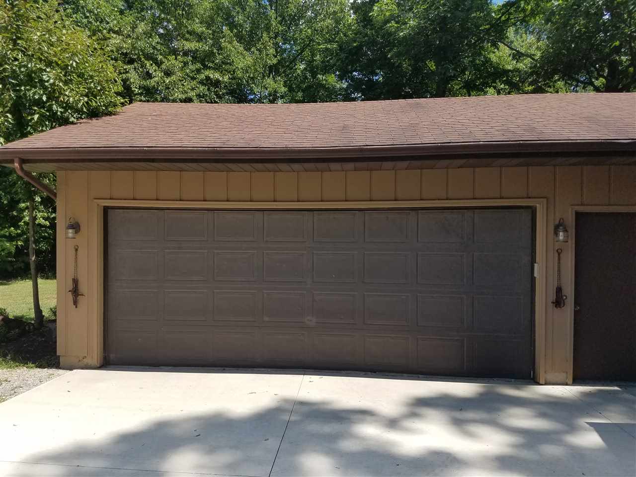 1904 East 900 North Decatur, IN 46733 - Photo 2 of 35