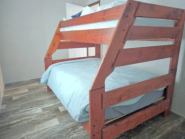 a view of a back yard of the house