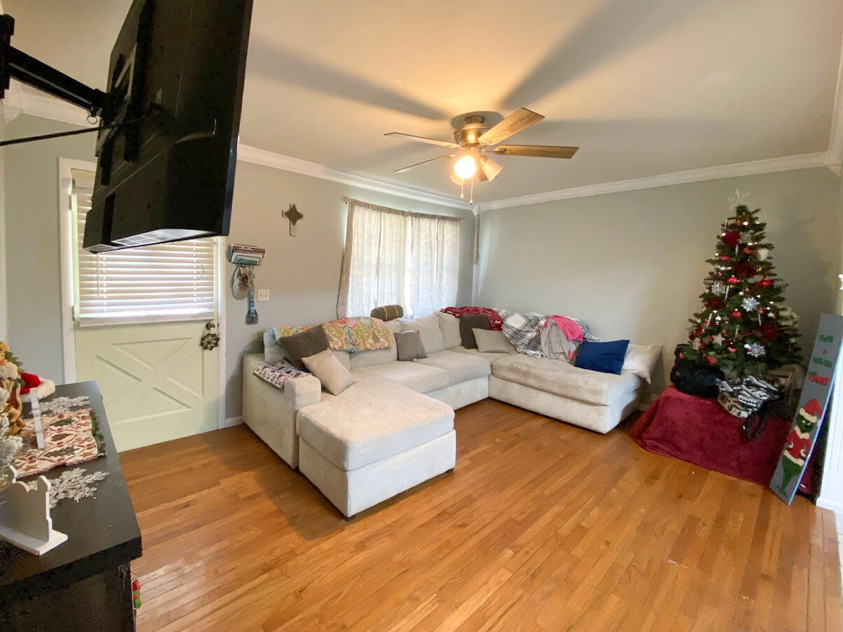 378 Diamond Circle LaFayette, GA 30728 - Photo 4 of 24 378 Diamond pics-11