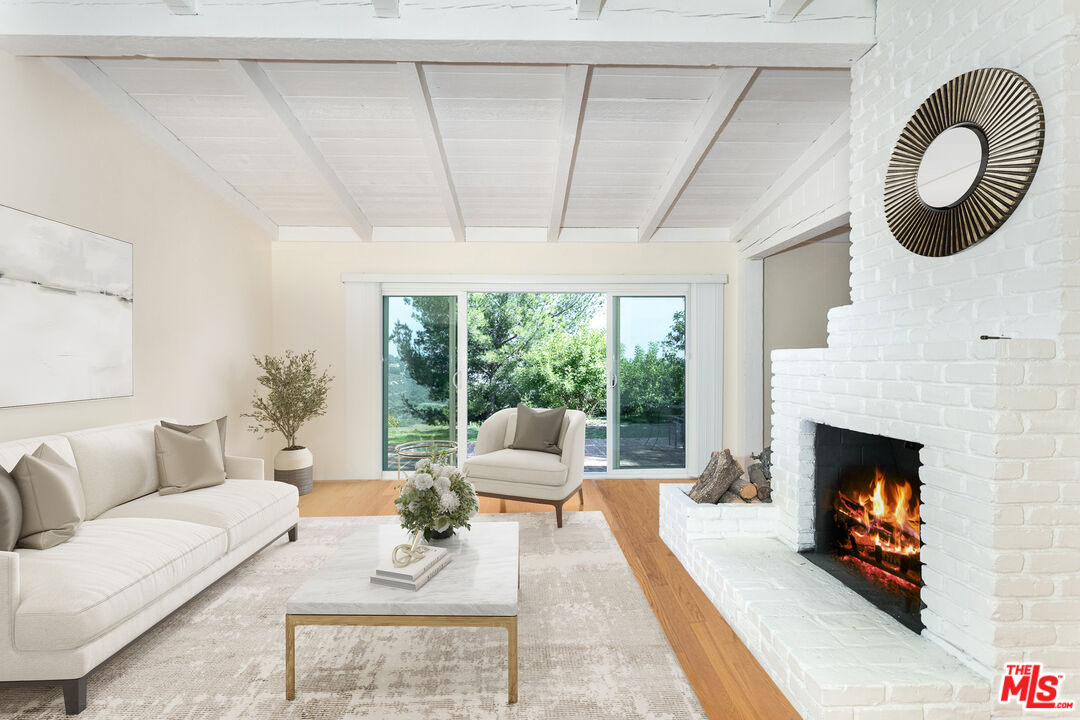 2536 Roscomare Road Los Angeles, CA 90077 - Photo 2 of 16