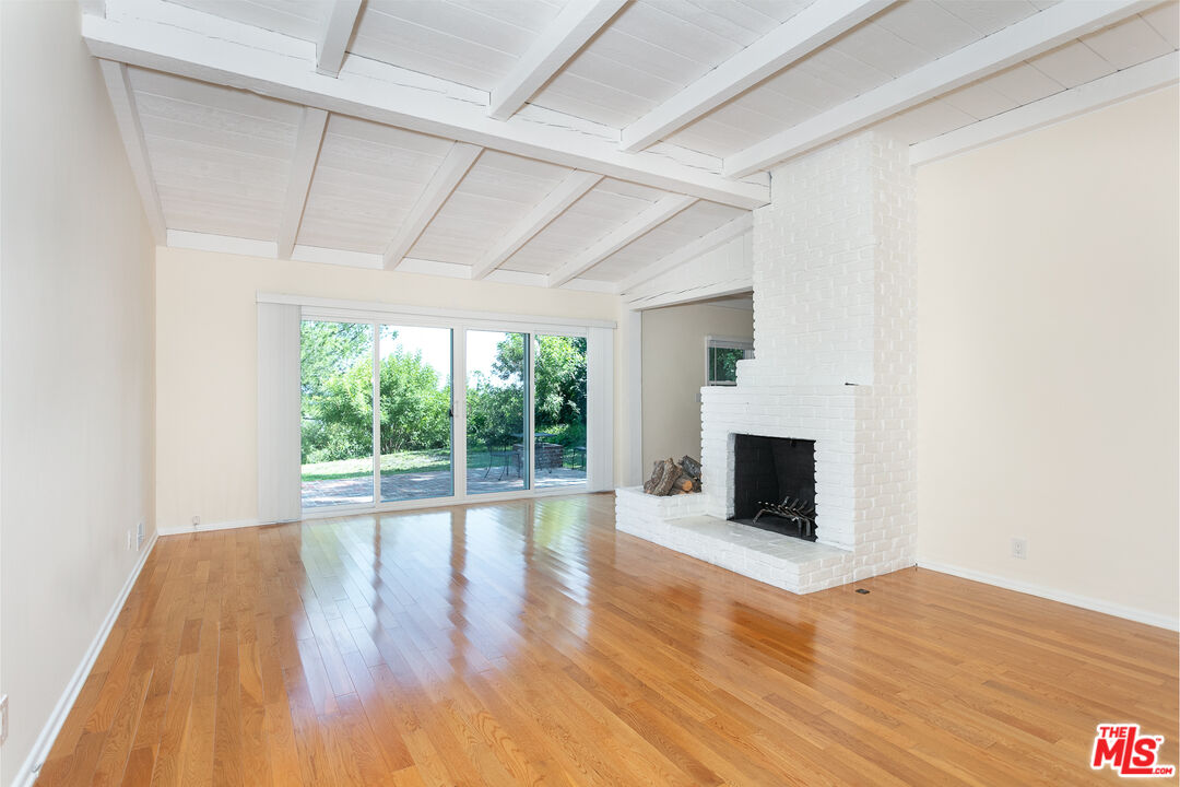 2536 Roscomare Road Los Angeles, CA 90077 - Photo 3 of 16