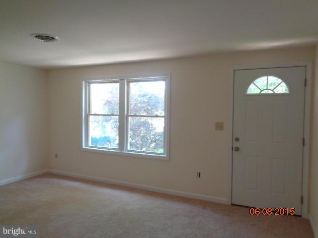 324 Fegan Road Bunker Hill, WV 25413 - Photo 7 of 15 Living Room