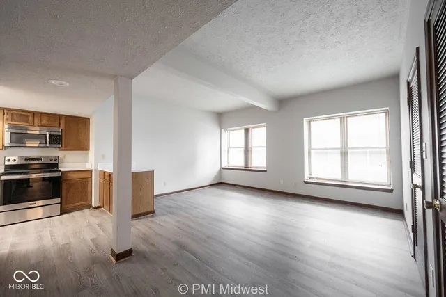 $799 | 3707 North Meridian Street, Unit 2C, Indianapolis, IN 46208