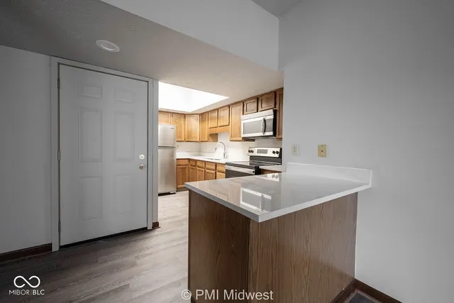 $799 | 3707 North Meridian Street, Unit 2C, Indianapolis, IN 46208