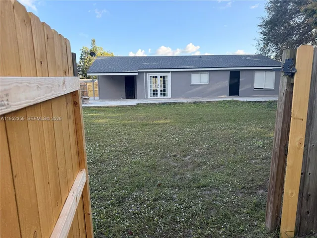 $2,400 | 1822 Southeast Oxmoor Court, Port St. Lucie, FL 34952