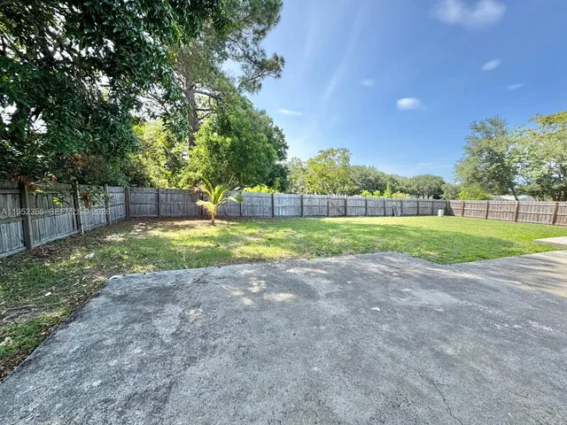 $2,400 | 1822 Southeast Oxmoor Court, Port St. Lucie, FL 34952