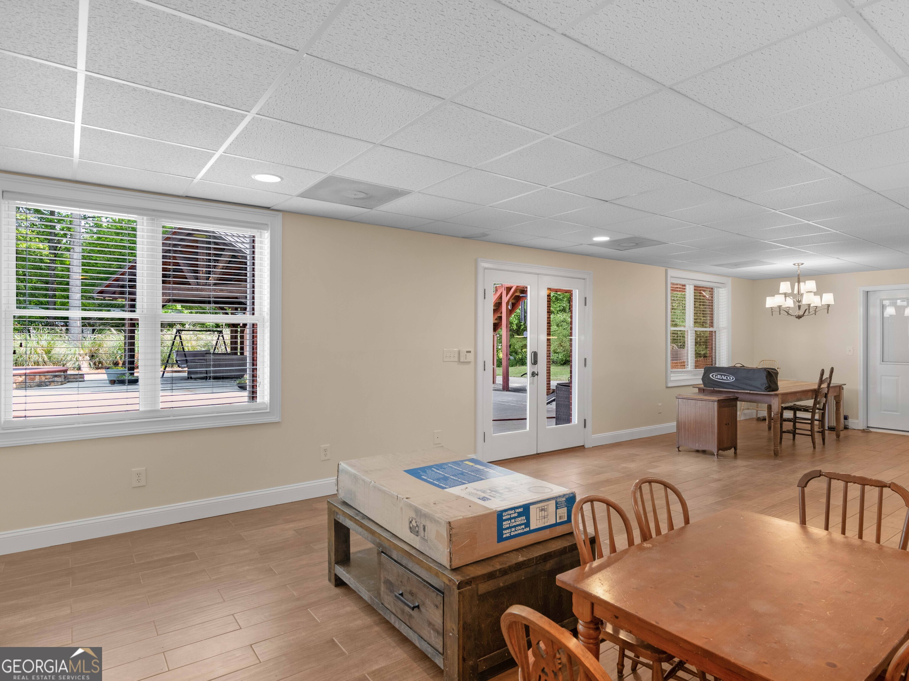 4101 West Ellis Road Griffin, GA 30223 - Photo 90 of 100 a living room with furniture and a large window