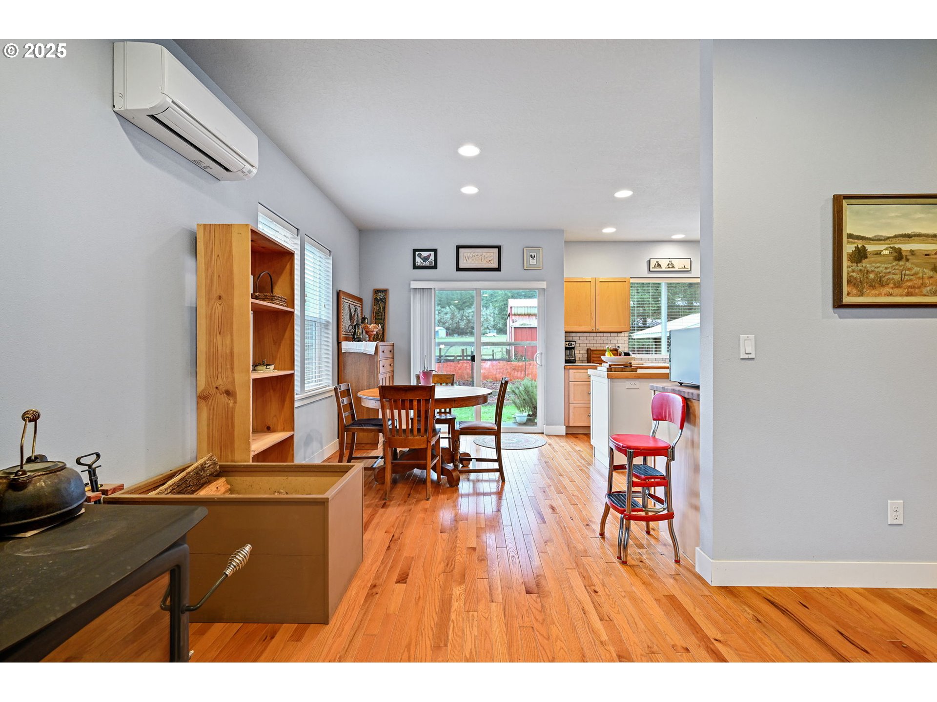 81645 Lost Creek Road Dexter, OR 97431 - Photo 15 of 44 Dining Room