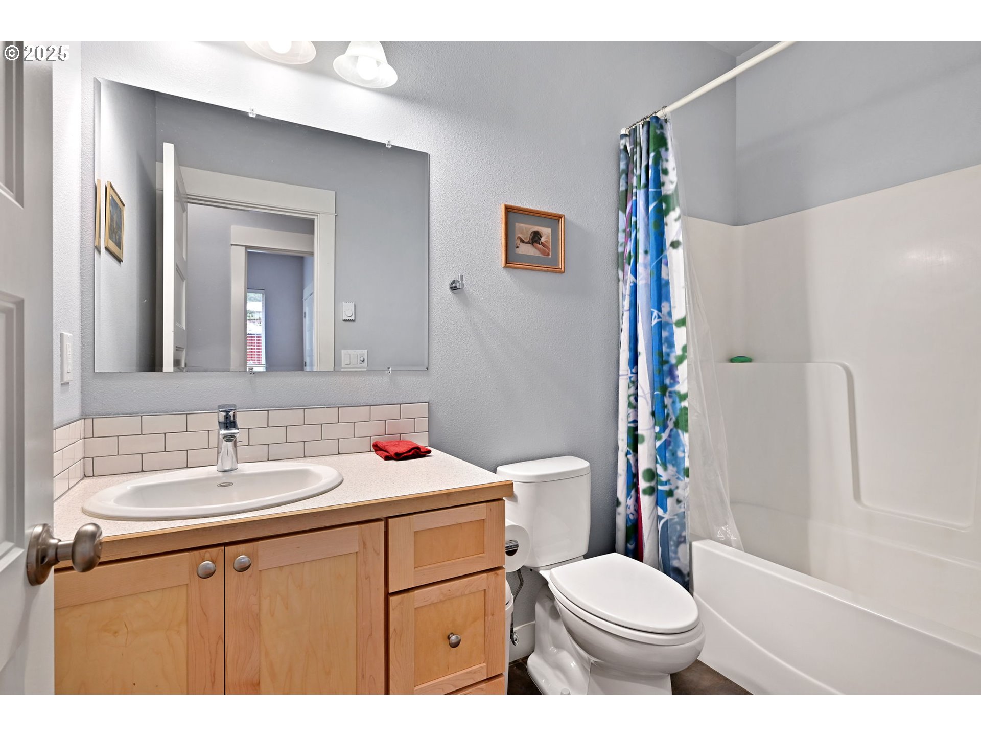 81645 Lost Creek Road Dexter, OR 97431 - Photo 32 of 44 Bathroom