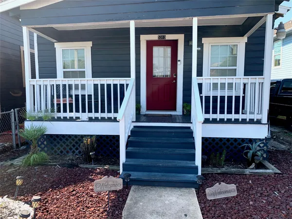 $1,350 | 5313 Avenue K, Galveston, TX 77551