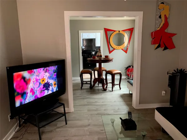 $1,350 | 5313 Avenue K, Galveston, TX 77551