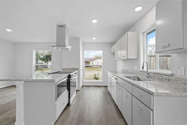 $2,400 | 6202 Glenmoor Drive, Garland, TX 75043