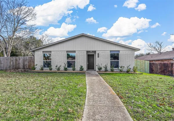 $2,400 | 6202 Glenmoor Drive, Garland, TX 75043