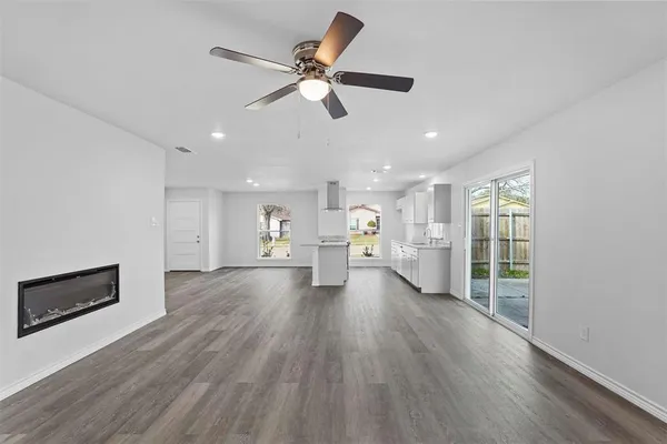 $2,400 | 6202 Glenmoor Drive, Garland, TX 75043
