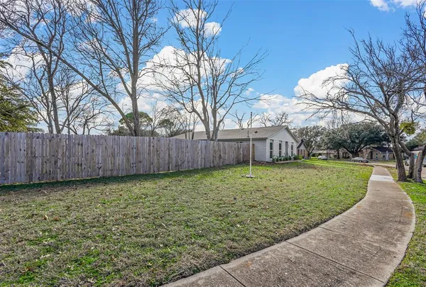 $2,400 | 6202 Glenmoor Drive, Garland, TX 75043