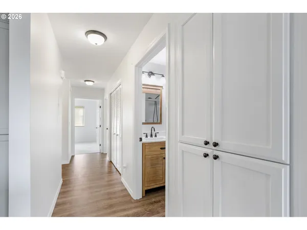 $370,000 | 240 Lone Pine Lane, Unit 5, The Dalles, OR 97058