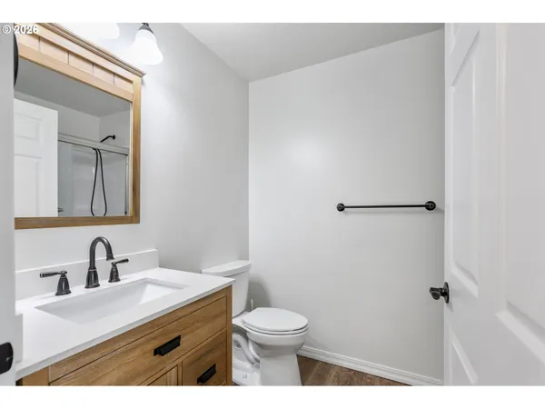 $370,000 | 240 Lone Pine Lane, Unit 5, The Dalles, OR 97058