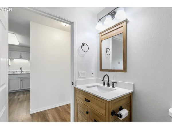 $370,000 | 240 Lone Pine Lane, Unit 5, The Dalles, OR 97058