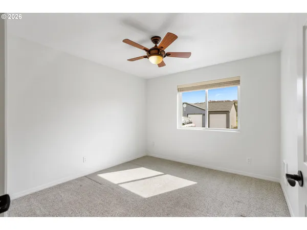 $370,000 | 240 Lone Pine Lane, Unit 5, The Dalles, OR 97058