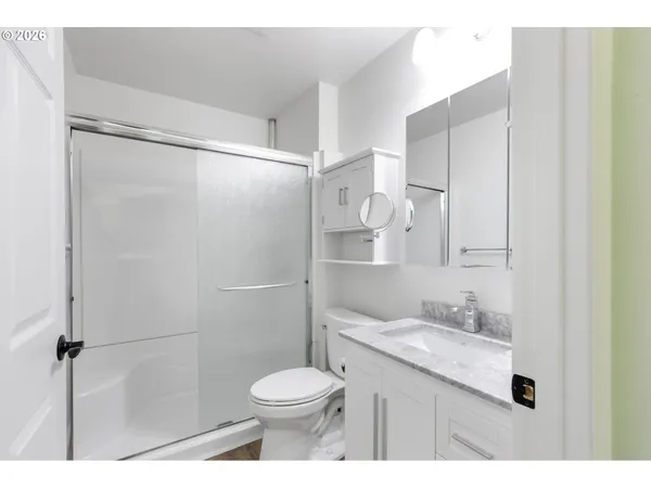 $370,000 | 240 Lone Pine Lane, Unit 5, The Dalles, OR 97058