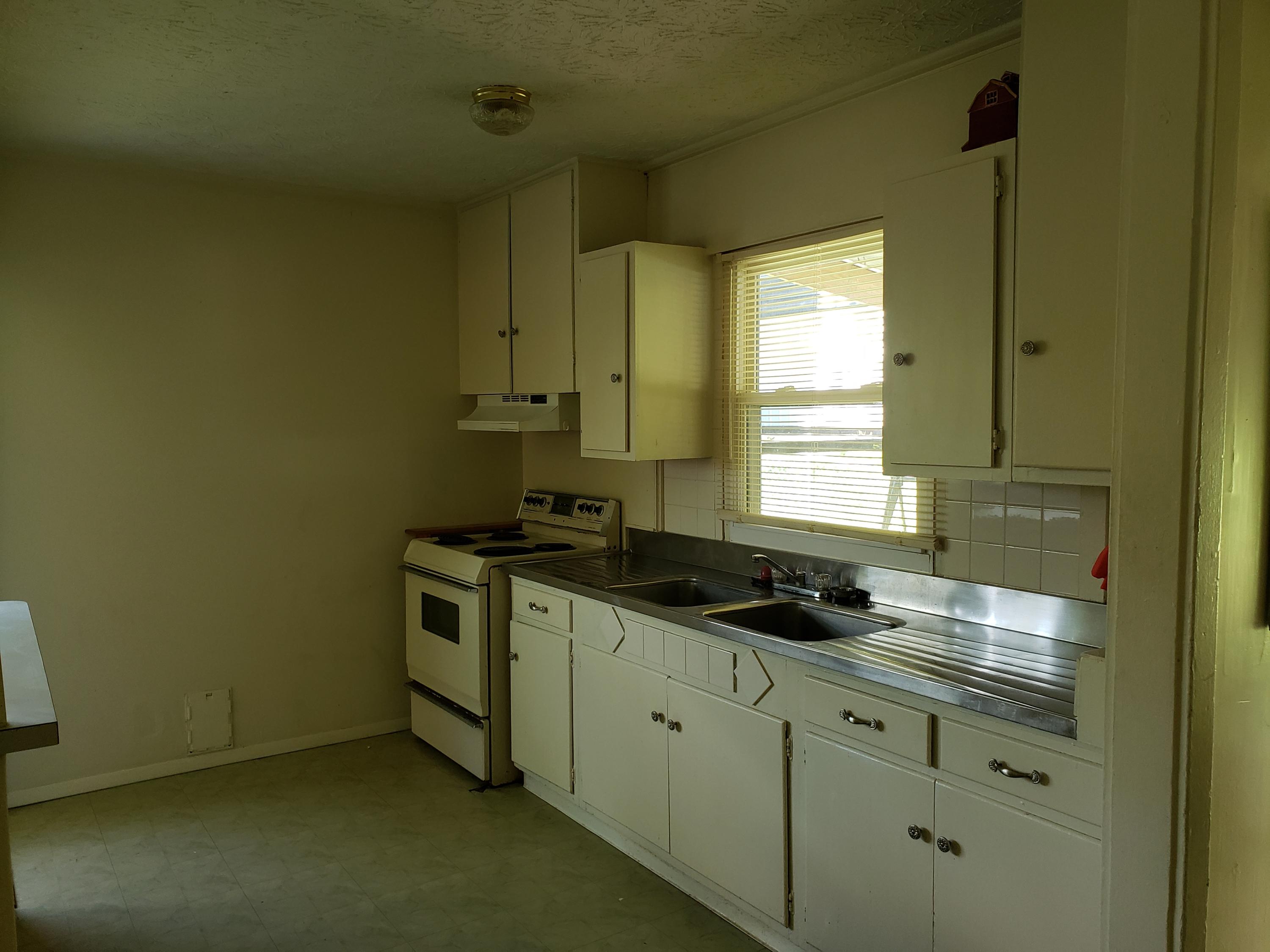 117 Porter Road Oak Ridge, TN 37830 - Photo 2 of 7 20190415_112443