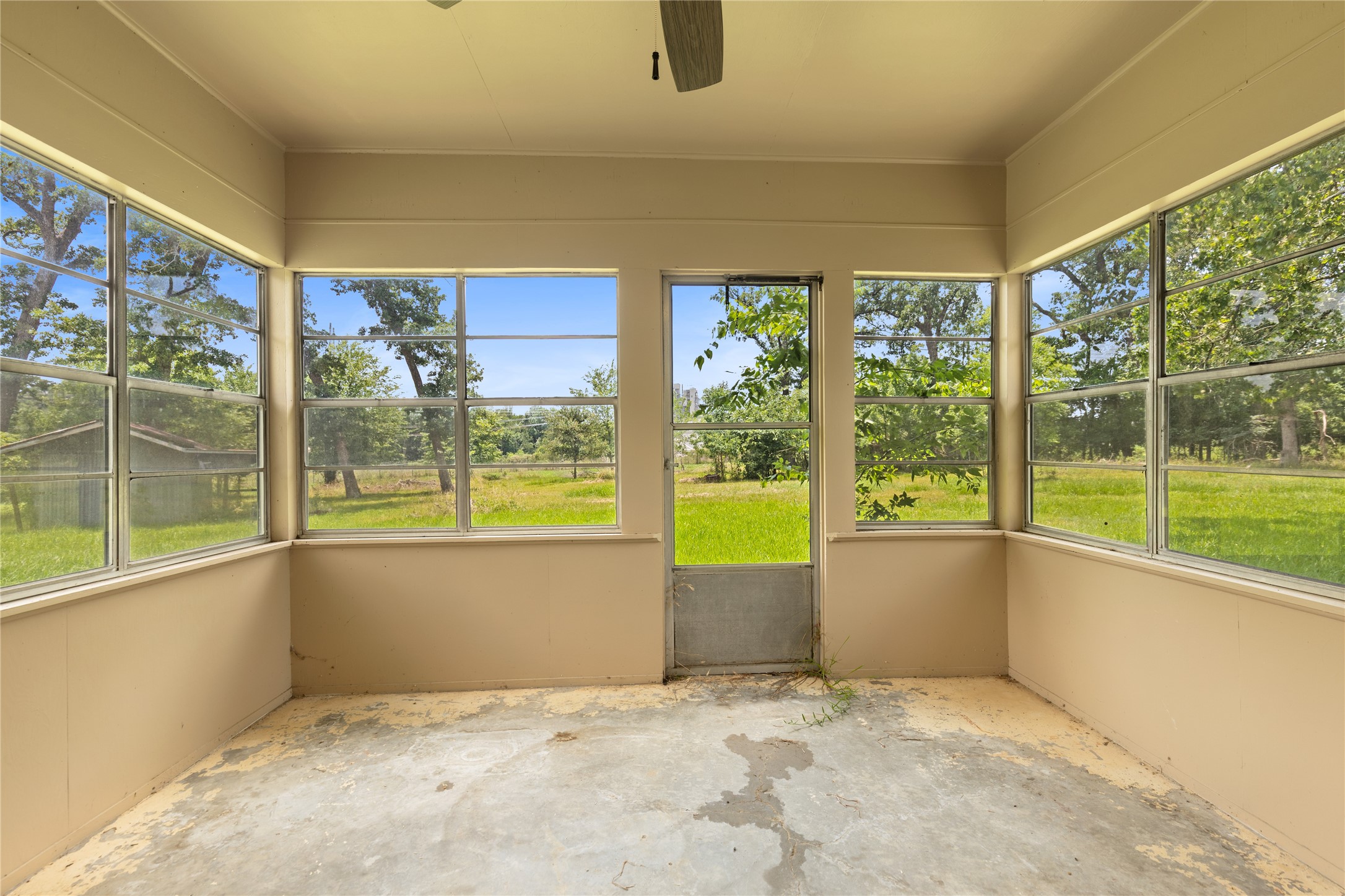 10973 Longstreet Road Willis, TX 77318 - Photo 20 of 40