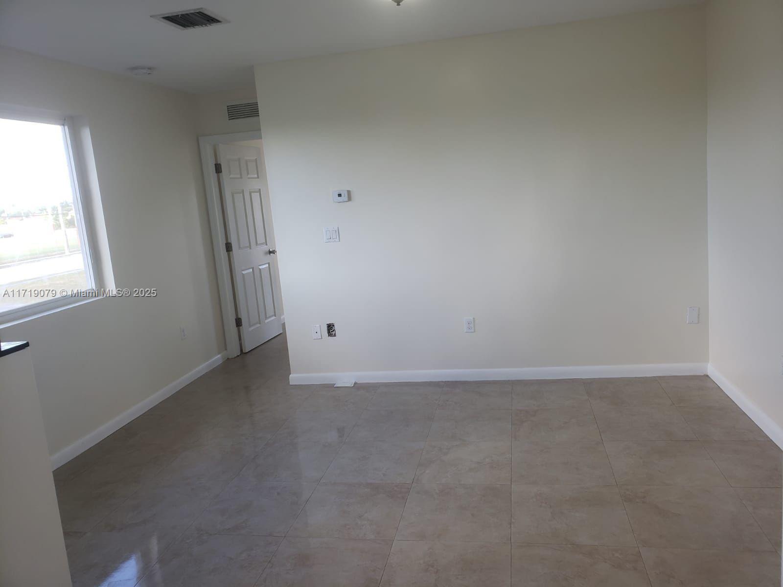 2250 West 5th Way Hialeah, FL 33010 - Photo 16 of 38