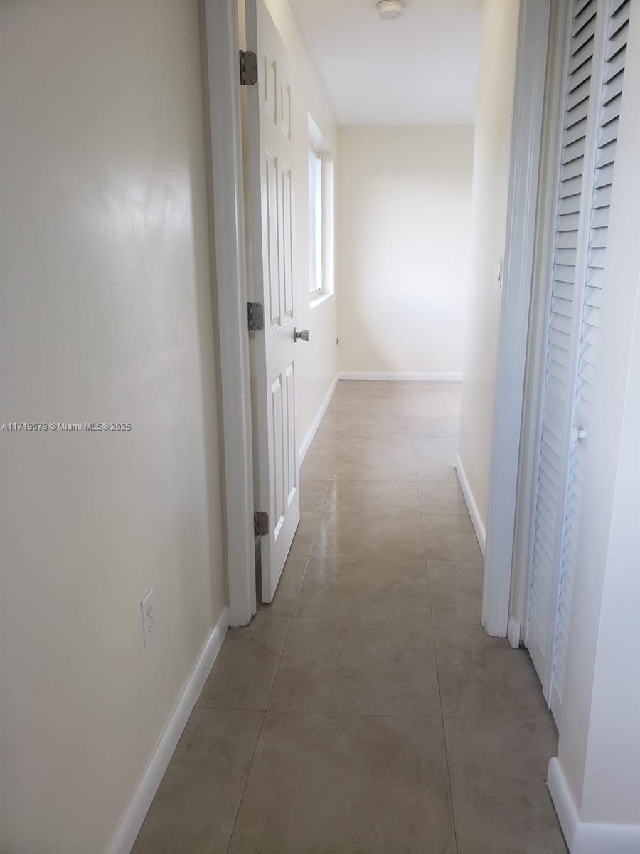 2250 West 5th Way Hialeah, FL 33010 - Photo 17 of 38