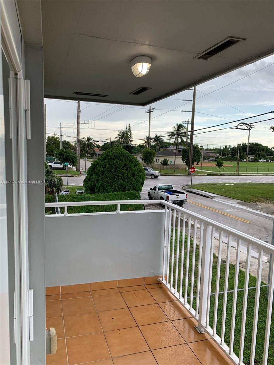 2250 West 5th Way Hialeah, FL 33010 - Photo 22 of 38